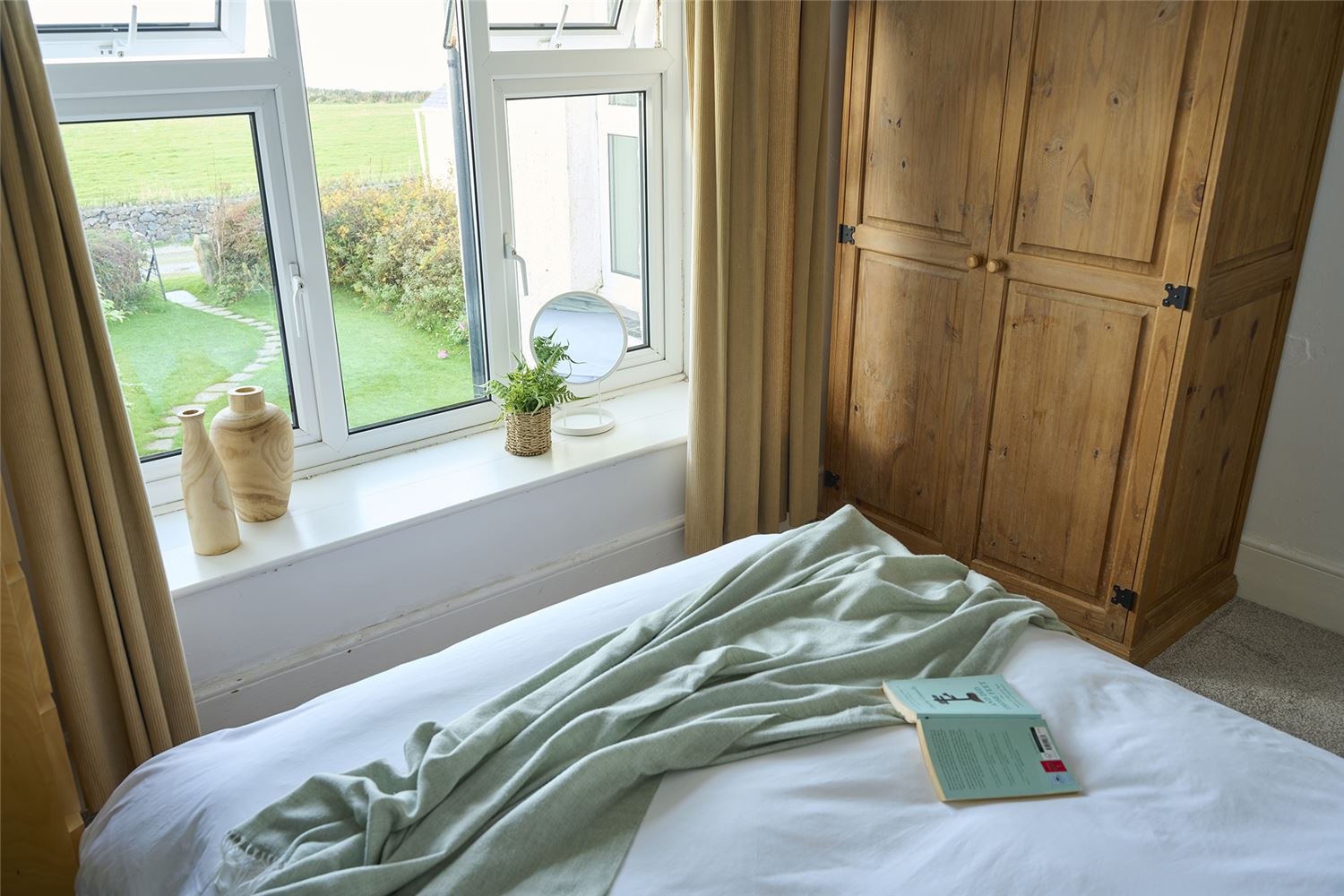 Farmhouse - second double bedroom view