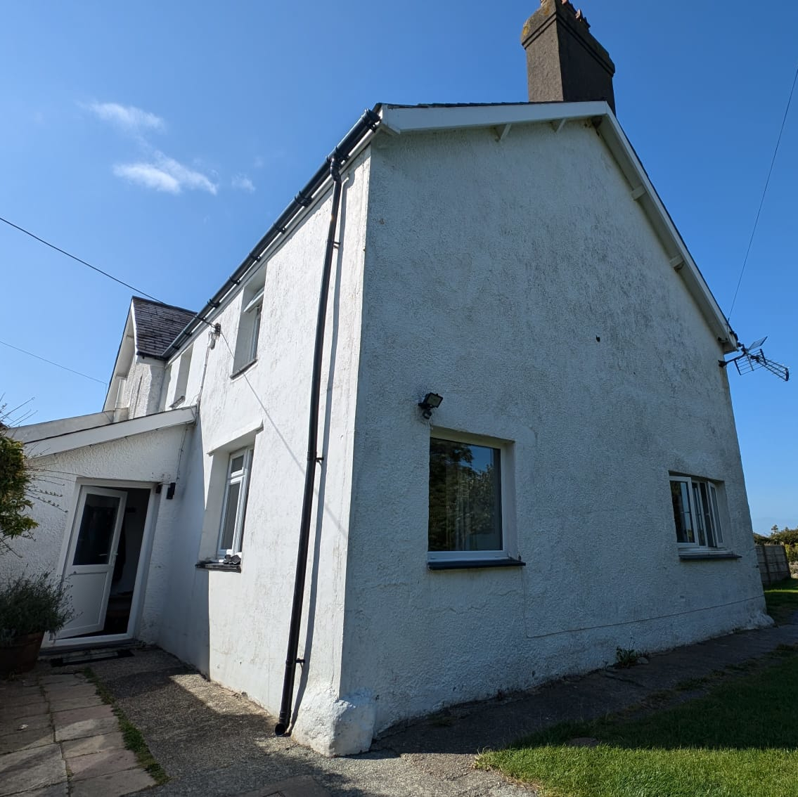 Golan - exterior view